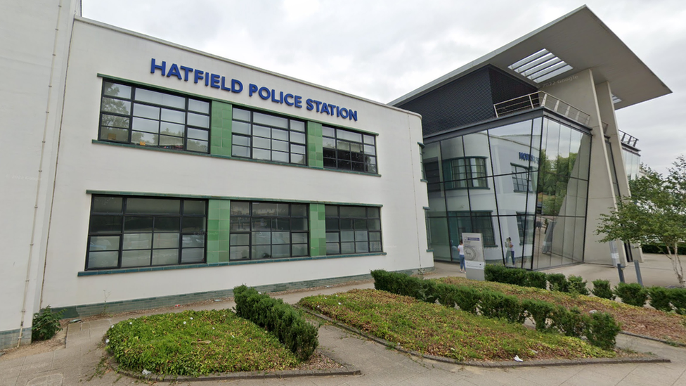 Herts Police 'pay £34k' to man arrested over blog post.